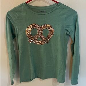 Crewcuts Collectible Gray Pretzel Tee EUC
Line Dried only